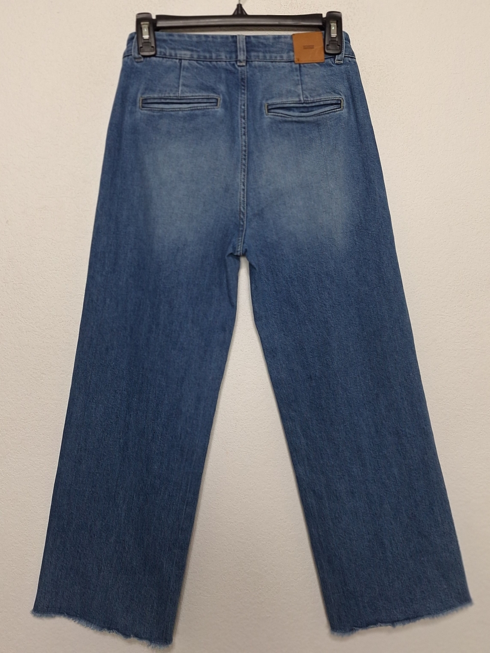 Closed Women's Mina Medium Wash Fray Hem Wide Leg Italian Denim Jeans Size 25 - Picture 4 of 13